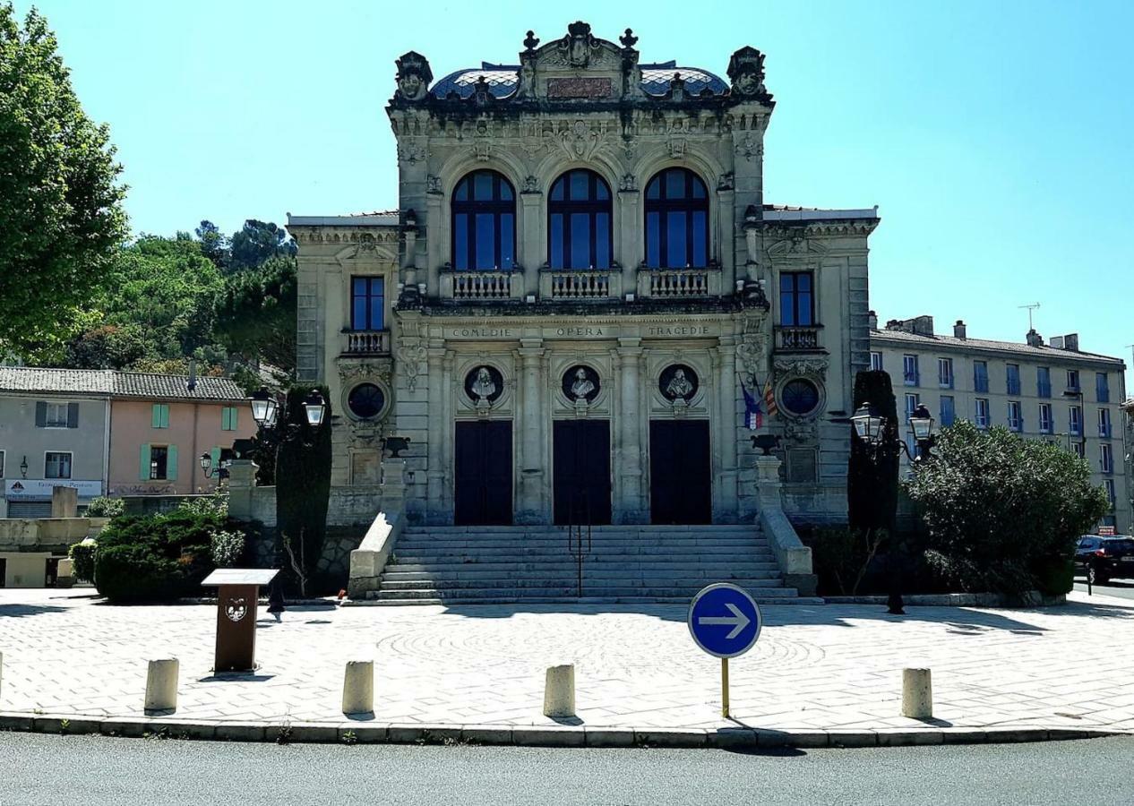 הוילה אורנג' Gite Urbain Les Jardins De La Meyne מראה חיצוני תמונה